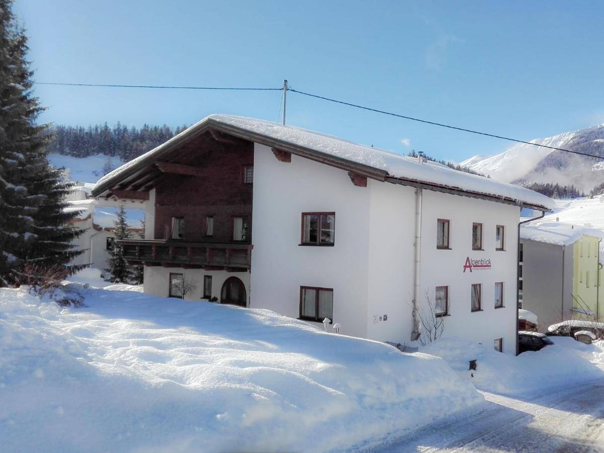 Das Alpenblick & Outdoor Lodge 나우더스 외부 사진