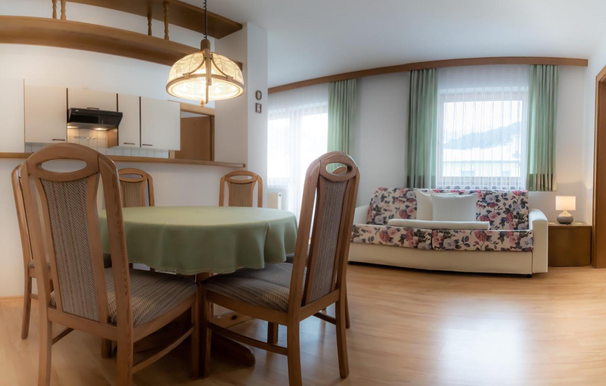 Das Alpenblick & Outdoor Lodge 나우더스 외부 사진